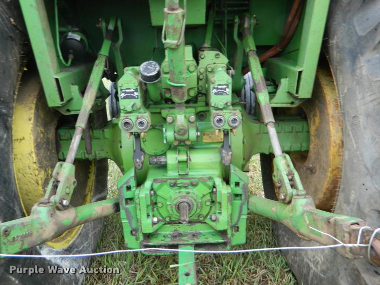 image for item K2633 1975 John Deere 4430 tractor