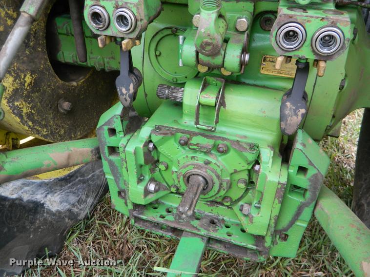 image for item K2633 1975 John Deere 4430 tractor