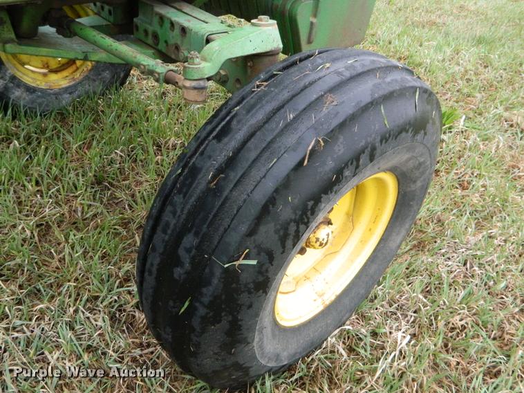 image for item K2633 1975 John Deere 4430 tractor