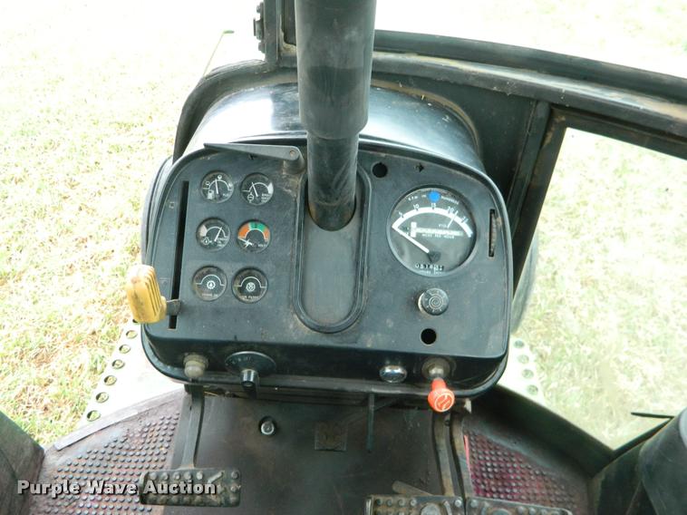 image for item K2633 1975 John Deere 4430 tractor