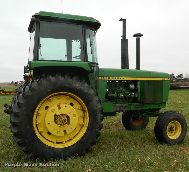 image for item K2634 1975 John Deere 4430 tractor