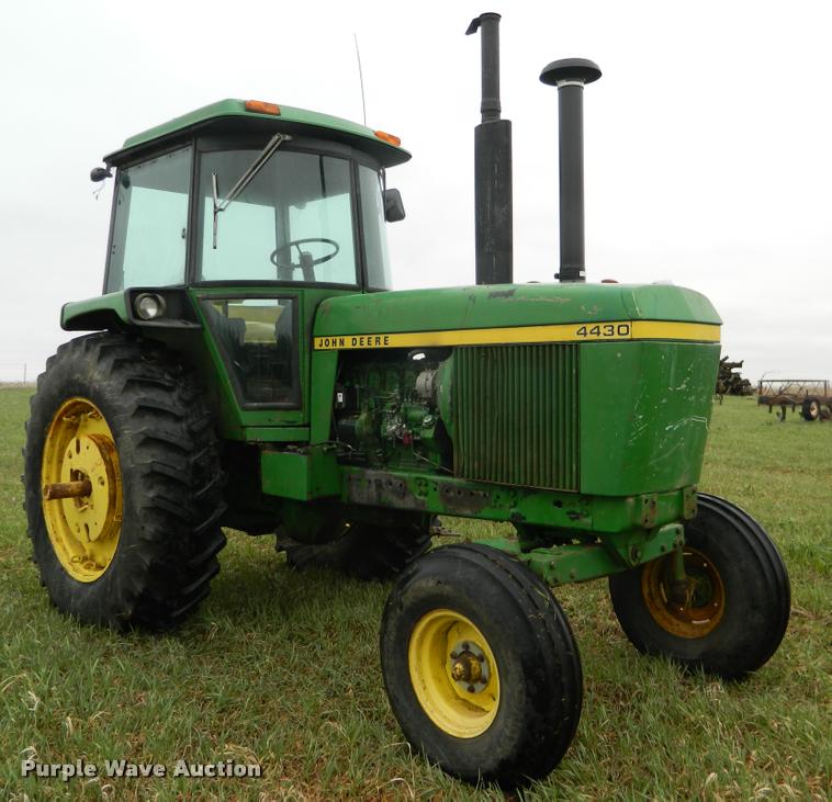 image for item K2634 1975 John Deere 4430 tractor