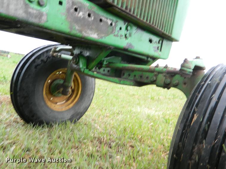 image for item K2634 1975 John Deere 4430 tractor