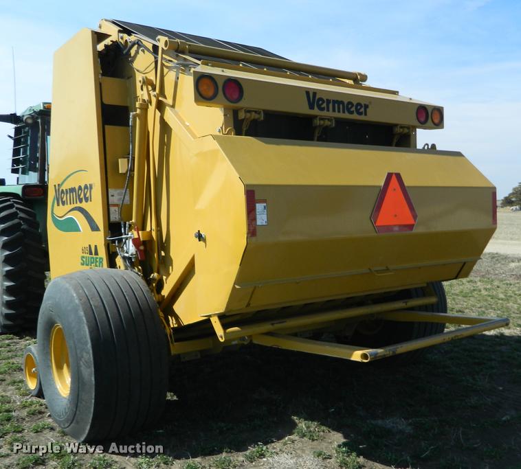 image for item K2683 2014 Vermeer 605 Super M round baler