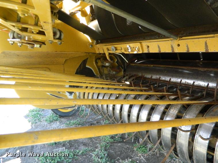 image for item K2683 2014 Vermeer 605 Super M round baler