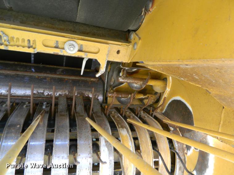 image for item K2683 2014 Vermeer 605 Super M round baler