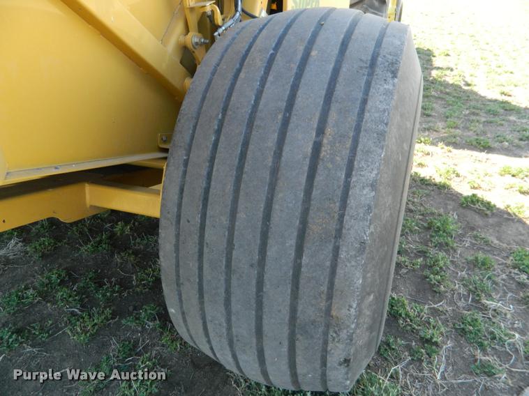 image for item K2683 2014 Vermeer 605 Super M round baler