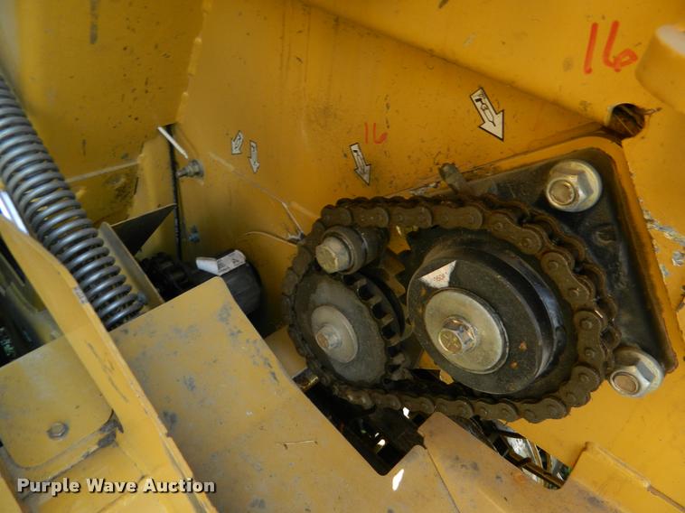 image for item K2683 2014 Vermeer 605 Super M round baler