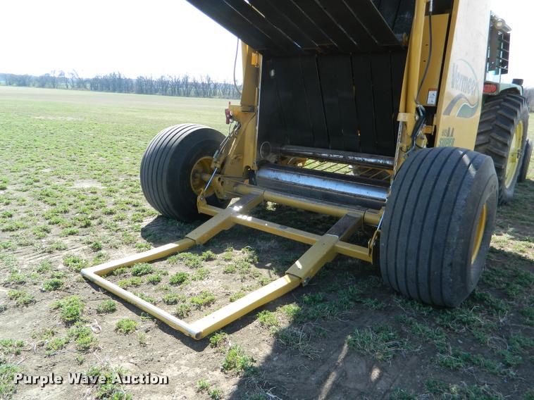 image for item K2683 2014 Vermeer 605 Super M round baler