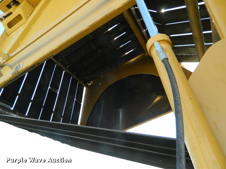 image for item K2683 2014 Vermeer 605 Super M round baler