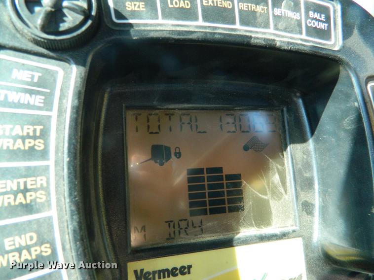 image for item K2683 2014 Vermeer 605 Super M round baler