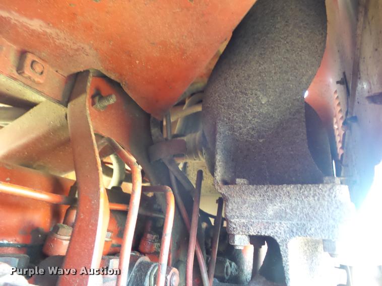 image for item K6487 International Farmall 1256 tractor