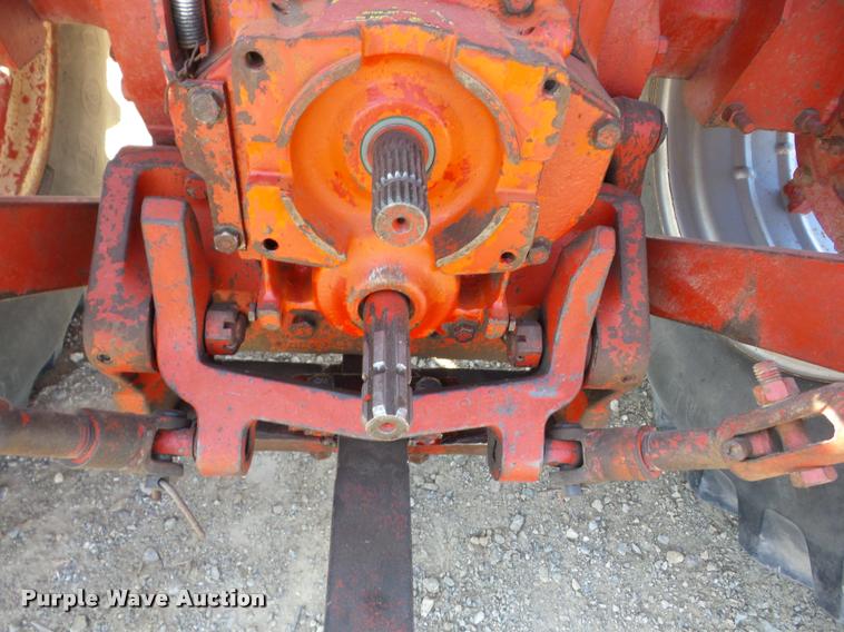image for item K6487 International Farmall 1256 tractor