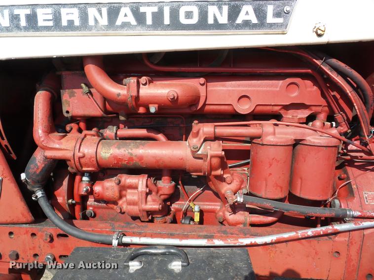 image for item K6487 International Farmall 1256 tractor