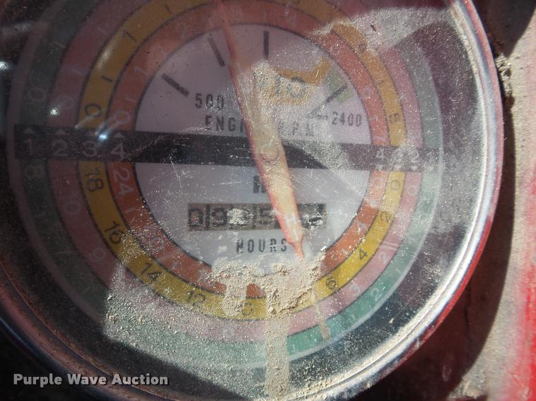 image for item K6487 International Farmall 1256 tractor