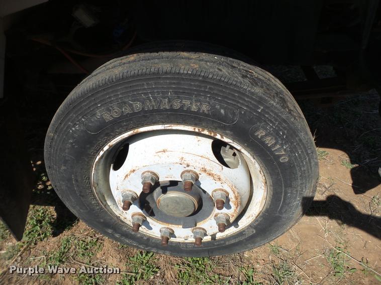 image for item L1612 2005 Chevrolet C4500 flatbed truck