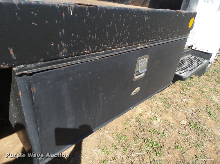 image for item L1612 2005 Chevrolet C4500 flatbed truck