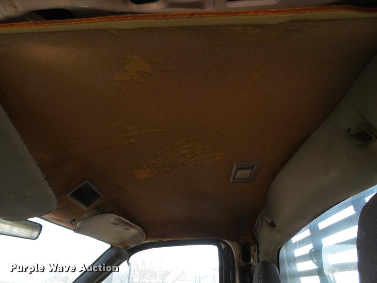 image for item L1612 2005 Chevrolet C4500 flatbed truck