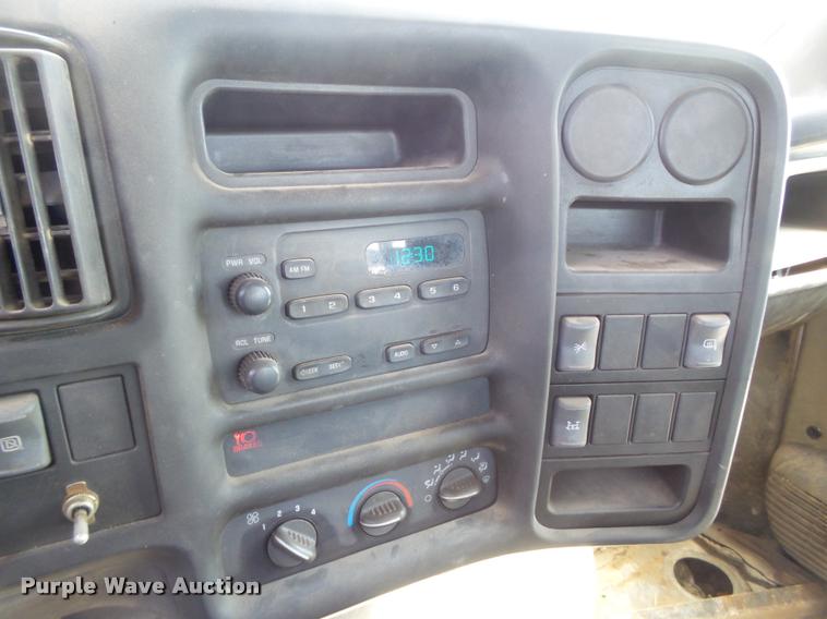 image for item L1612 2005 Chevrolet C4500 flatbed truck