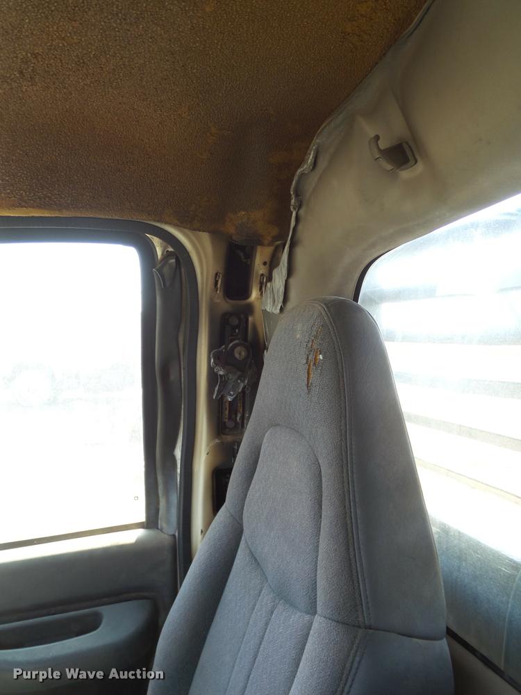 image for item L1612 2005 Chevrolet C4500 flatbed truck