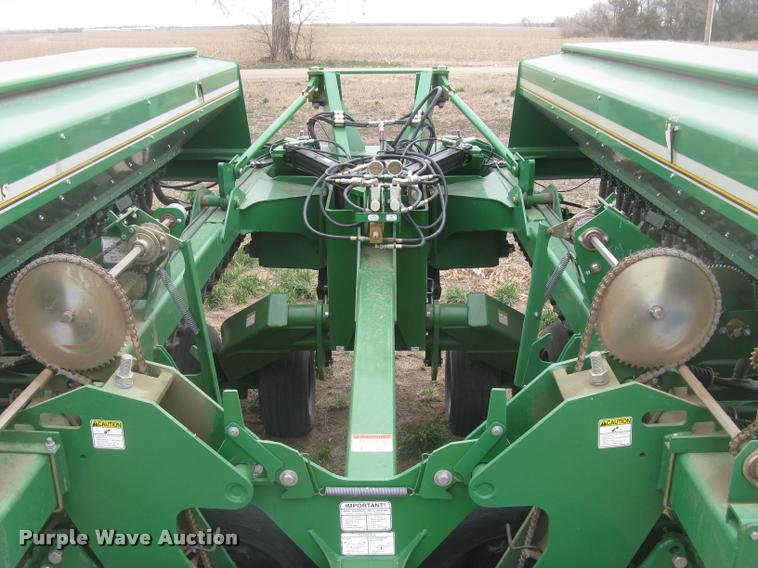image for item L3989 2008 Great Plains 2S-2600 HDF grain drill