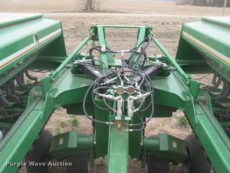 image for item L3989 2008 Great Plains 2S-2600 HDF grain drill