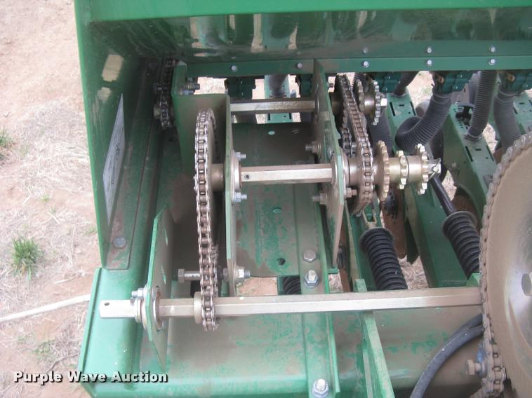 image for item L3989 2008 Great Plains 2S-2600 HDF grain drill