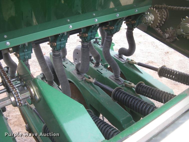 image for item L3989 2008 Great Plains 2S-2600 HDF grain drill