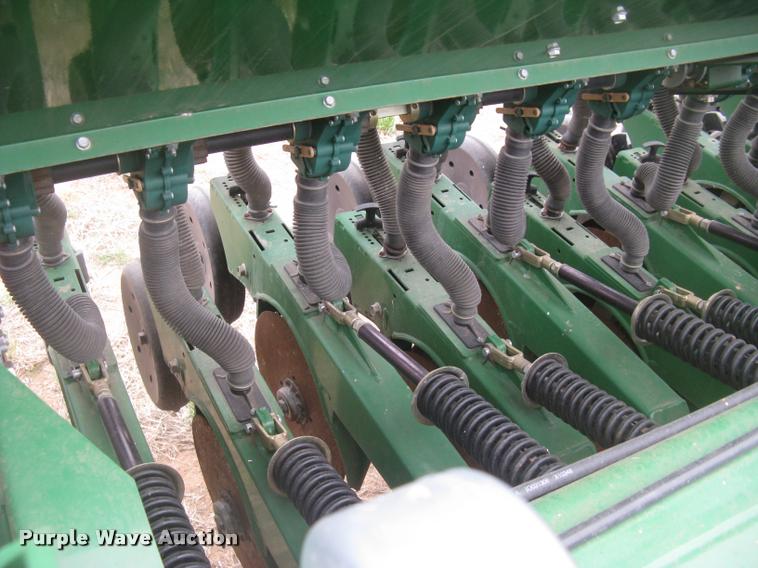 image for item L3989 2008 Great Plains 2S-2600 HDF grain drill
