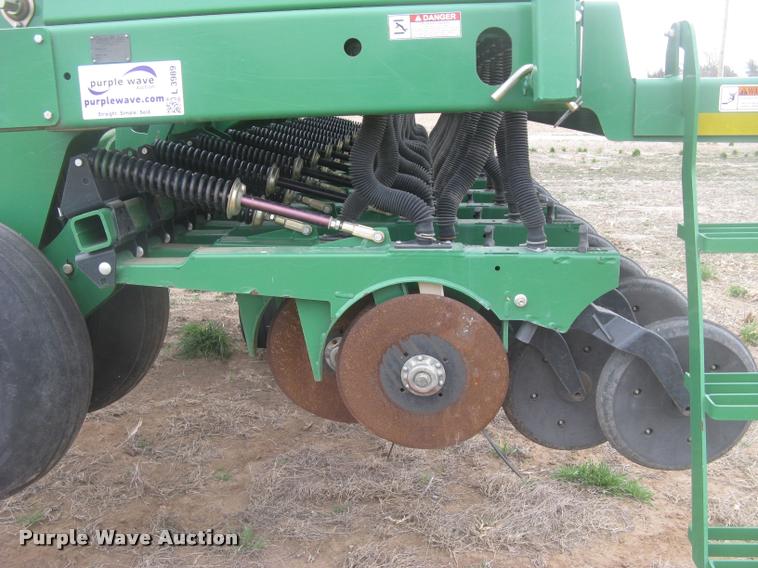 image for item L3989 2008 Great Plains 2S-2600 HDF grain drill