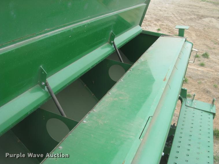 image for item L3989 2008 Great Plains 2S-2600 HDF grain drill