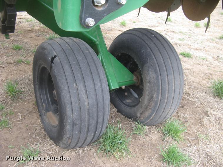 image for item L3989 2008 Great Plains 2S-2600 HDF grain drill