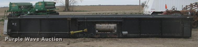 image for item L3990 2001 Gleaner 700 series rigid head