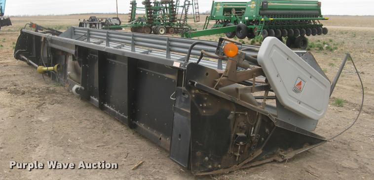image for item L3990 2001 Gleaner 700 series rigid head