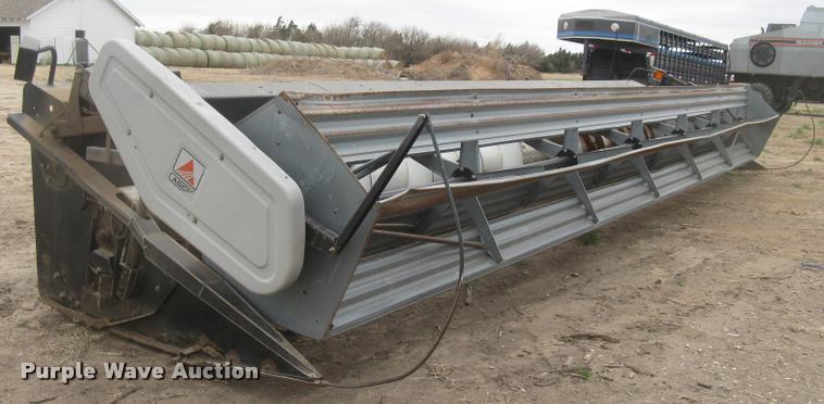 image for item L3990 2001 Gleaner 700 series rigid head