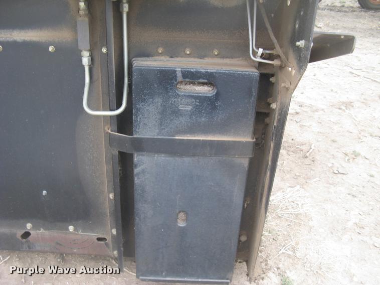 image for item L3990 2001 Gleaner 700 series rigid head