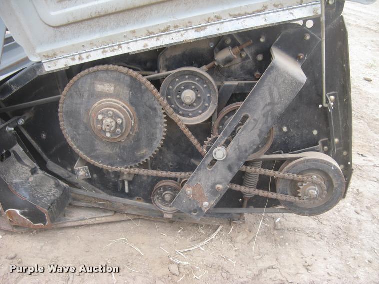 image for item L3990 2001 Gleaner 700 series rigid head