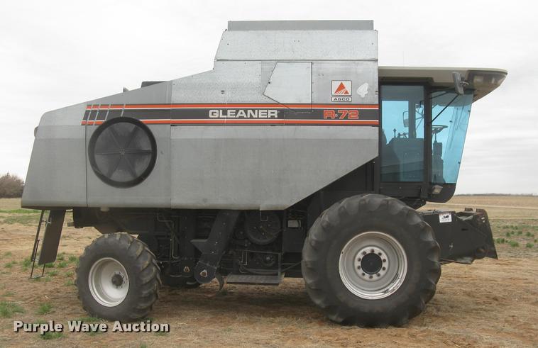 image for item L3993 1995 Gleaner R72 combine