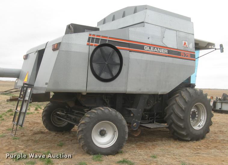image for item L3993 1995 Gleaner R72 combine