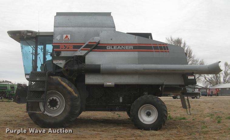image for item L3993 1995 Gleaner R72 combine