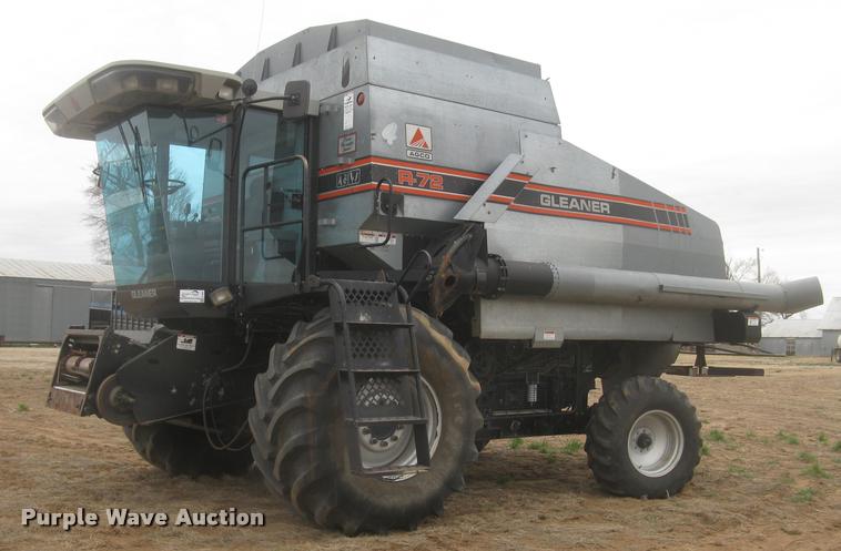 image for item L3993 1995 Gleaner R72 combine