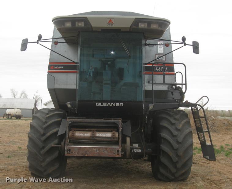 image for item L3993 1995 Gleaner R72 combine