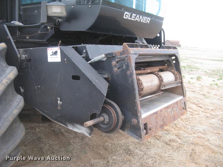 image for item L3993 1995 Gleaner R72 combine