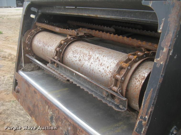 image for item L3993 1995 Gleaner R72 combine