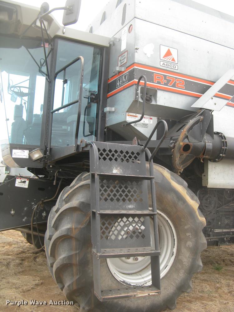 image for item L3993 1995 Gleaner R72 combine