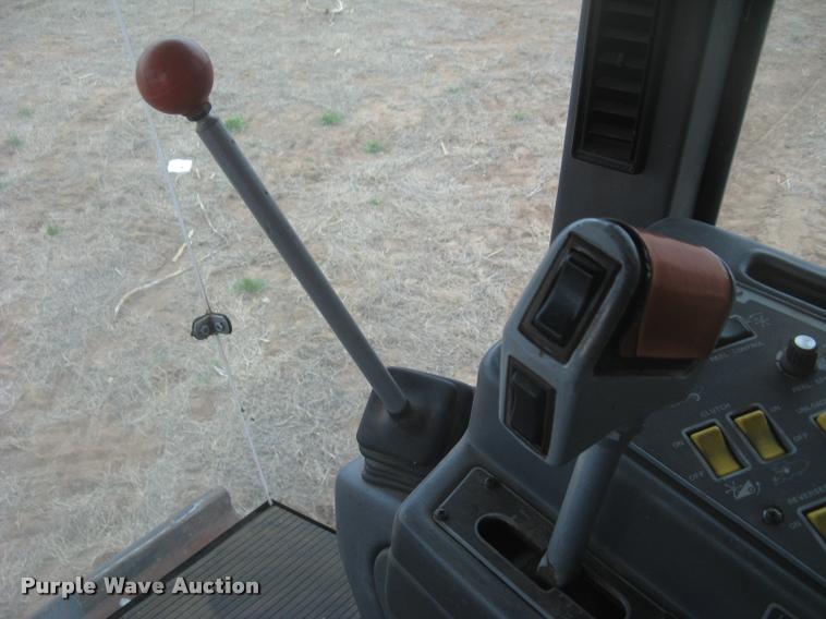 image for item L3993 1995 Gleaner R72 combine