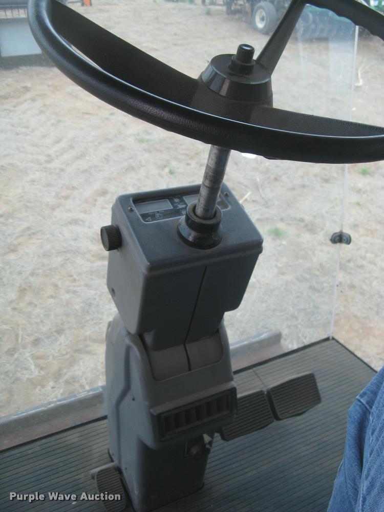 image for item L3993 1995 Gleaner R72 combine