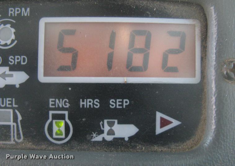 image for item L3993 1995 Gleaner R72 combine