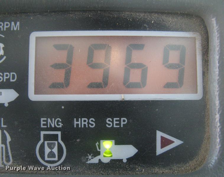 image for item L3993 1995 Gleaner R72 combine