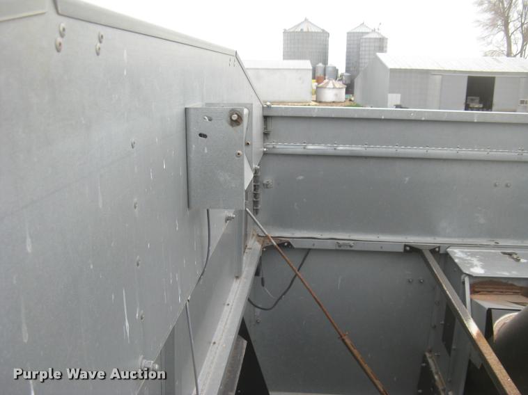 image for item L3993 1995 Gleaner R72 combine